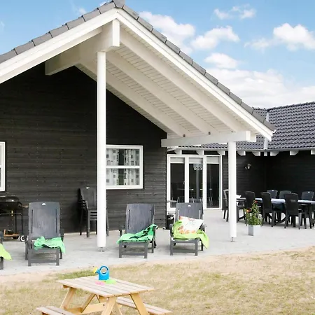Semesterbostad Luxury Pool Retreat - By Traum *